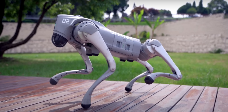 Unitree Go2: un perro robótico que entiende e interpreta las órdenes de su amo